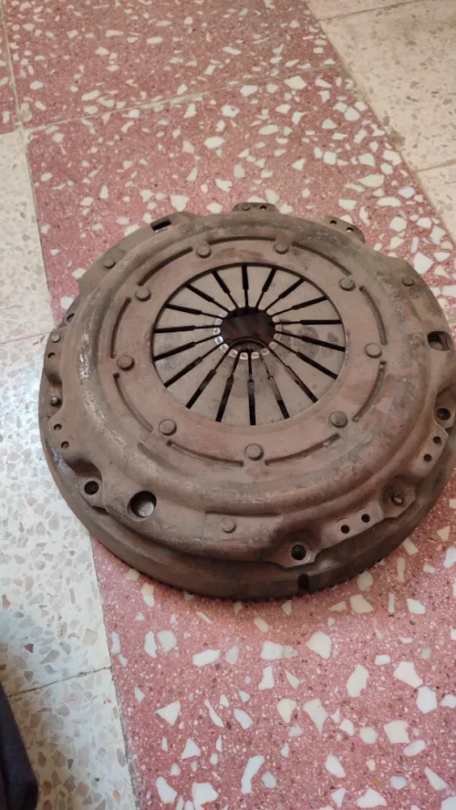 Disque plato buté volant moteur boite à vitesse 1.6 HDi 