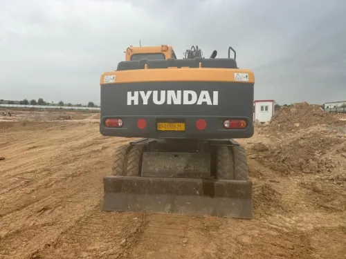 Hyundai Pelle pneumatique 2025