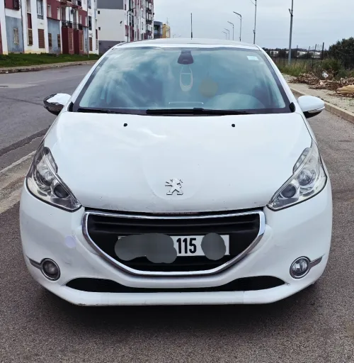 Peugeot 208 2015 Allure