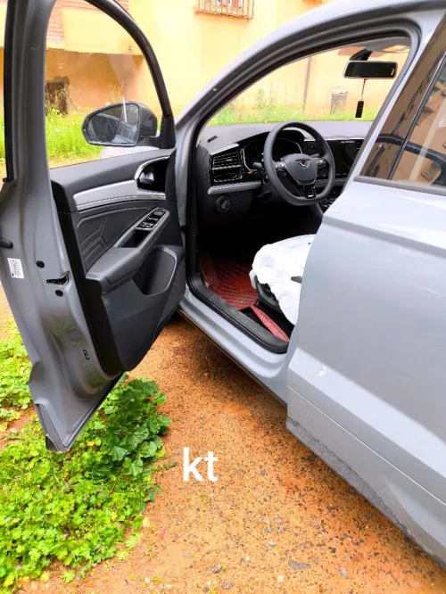 Volkswagen Jetta 2025 Vs5 flagship