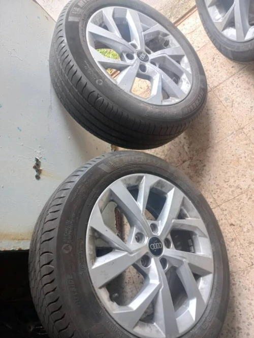 Pneus Michelin 215 55 17