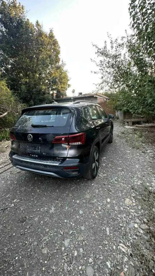 Volkswagen Taos 2024 4 montion