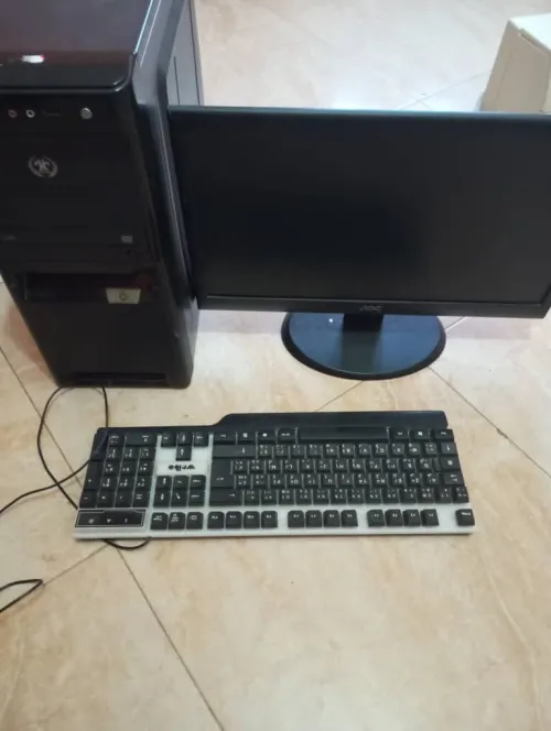 Vend 2 pc bureau