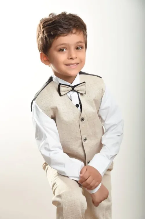 Costume élégant pour garçon 