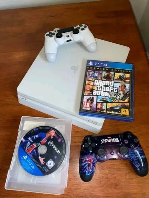 PS4 slim et pro