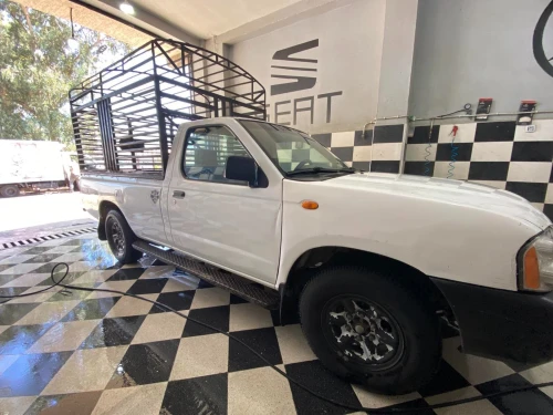 Nissan Pickup 2012 Pickup