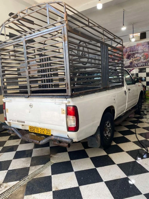 Nissan Pickup 2012 Pickup