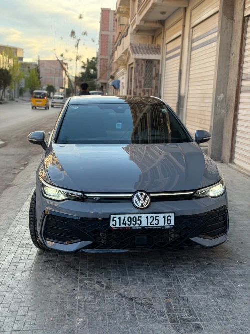 Volkswagen Golf 8 2025 R-Line