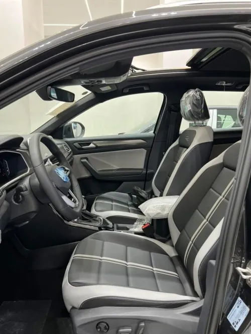 Volkswagen T-Roc 2026 R