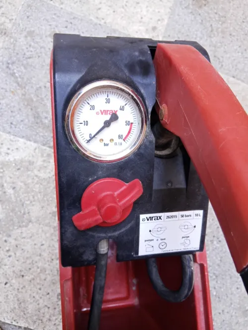 Pompe épreuve virax 10 litre 50 bar