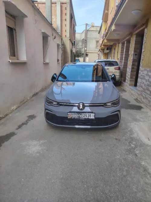 Volkswagen Golf 8 2025 R-Line