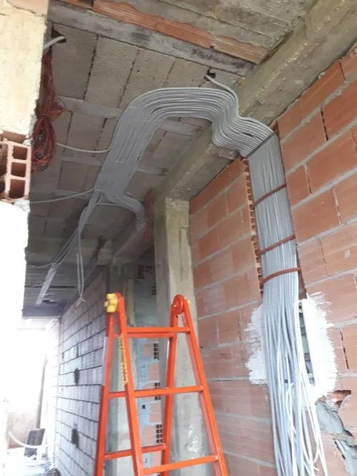 Électricien Bâtiment Qualifié à Tizi-Ouzou  Devis Gratuit !