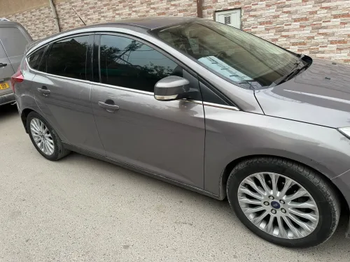 Ford Focus 4 portes 2012 Titanium