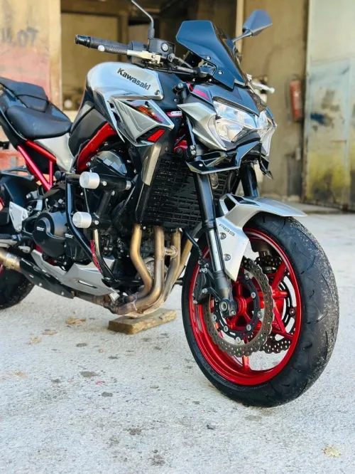 Kawasaki Z900 2023