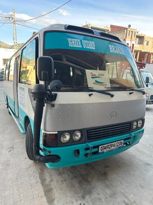 Toyota coaster 2012