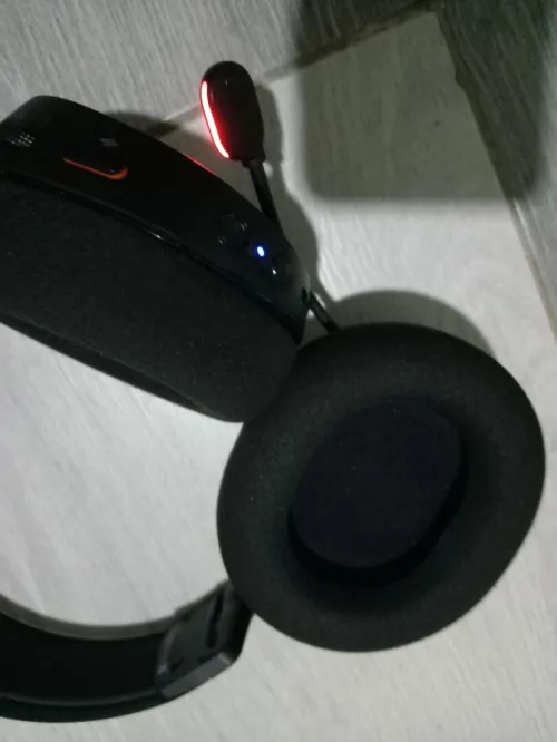 SteelSeries Arctis 7 peu utilisé, très bon état, ramené d'Angleterre 