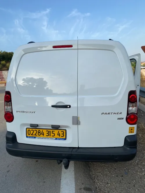 Peugeot B9 2015 B9