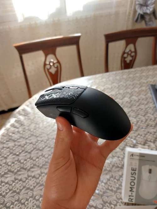 Souri attack shark r1