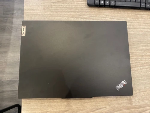 Laptop ThinkPad E16 Processeur ,i7-1355U , la Ram ,16 GB, Disque dur 512 , 16"