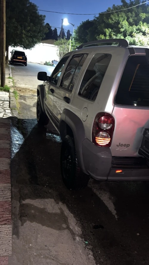 Jeep Cherokee 2005 