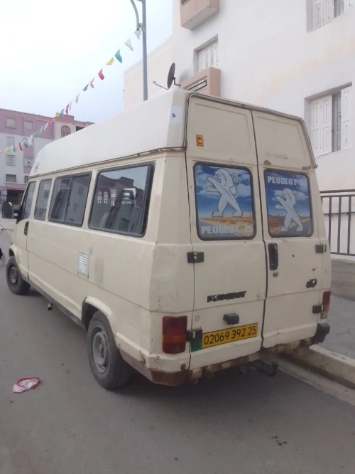 Peugeot J 5 جيسانك 1992 2