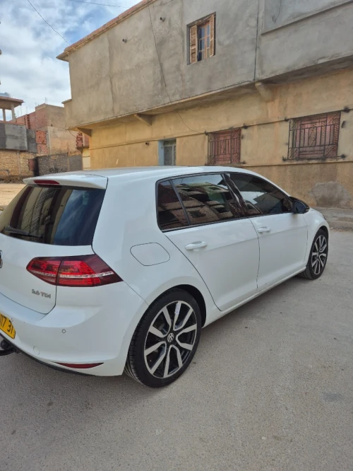 Volkswagen Golf 7 2017 Carat +