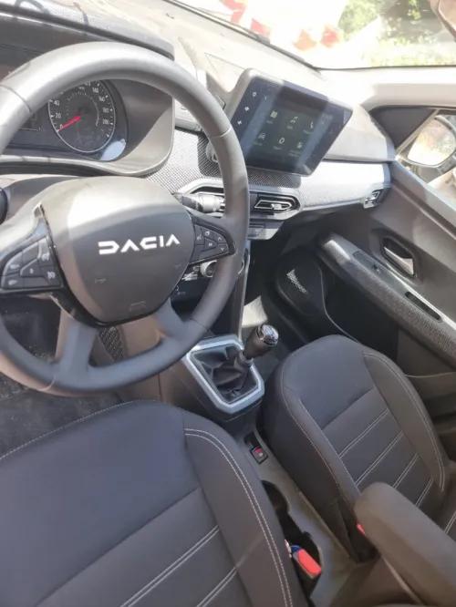 Dacia Logan 2025 Extreme la toute