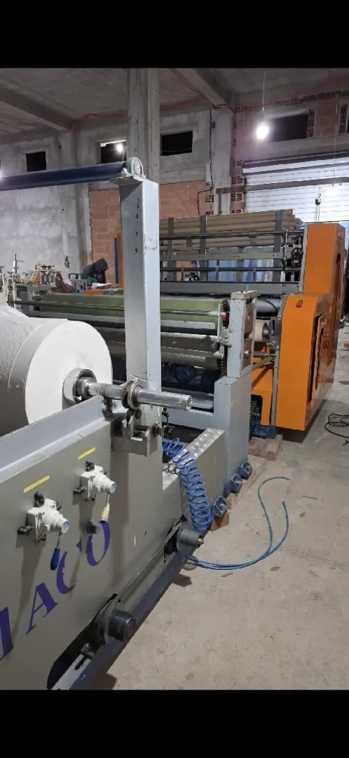 Machine papier hygiéniques essuie tout AMACO TURK