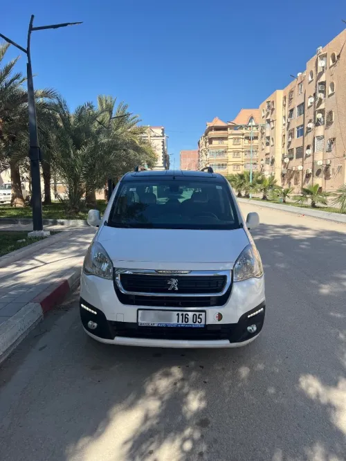 Peugeot Partner 2016 Tepee Allure 