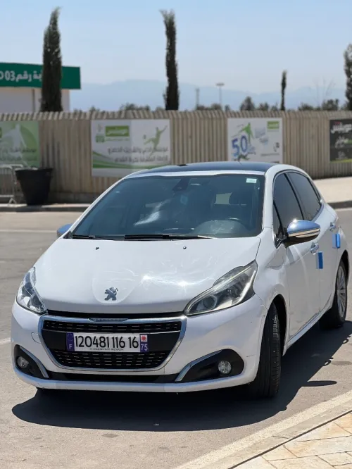 Peugeot 208 2016 Allure Facelift