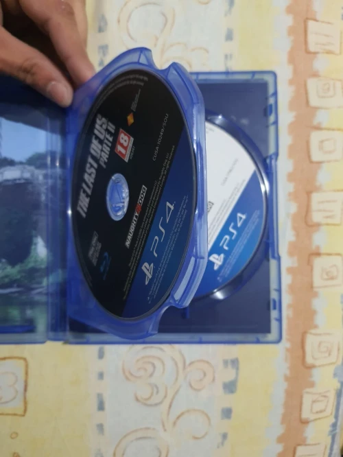 God of war ragnarok ps5 et the last of us ps4 