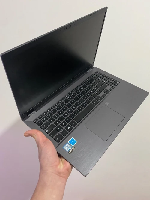 ASUS EXPERTBOOK I5 8TH GEN 15,7 POUCES 8/512GB