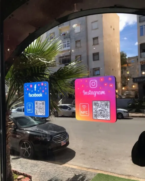 Plaques Réseaux Sociaux NFC & QR Code