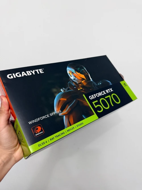 Carte Graphique RTX 5070 WINDFORCE SFF 12G