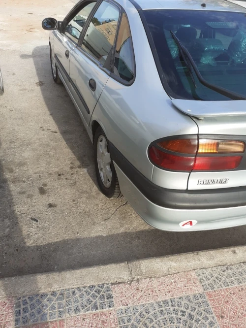 Renault Laguna 2 2000 Laguna 2