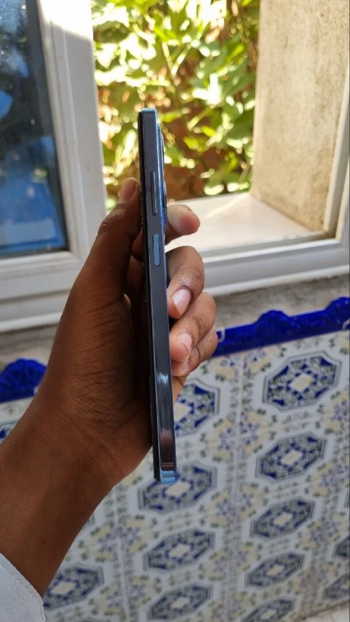Infinix Hot 40 i
