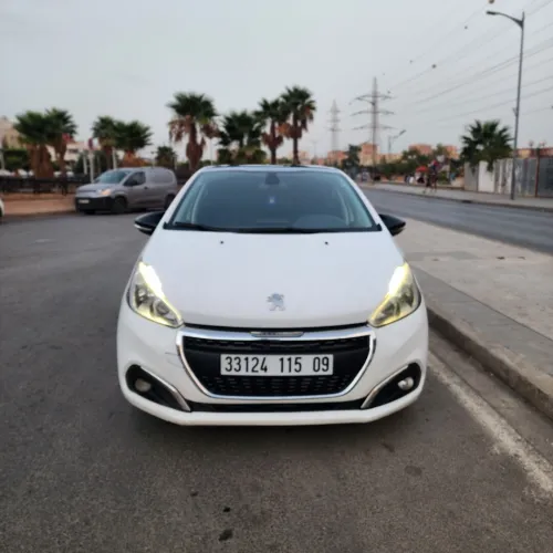 Peugeot 208 2015 Active Facelift