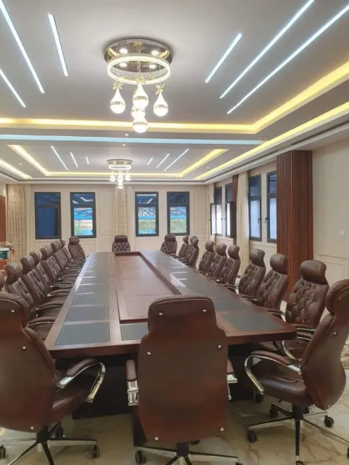DES TABLE DE REUNIONE 
