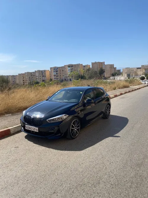 BMW Série 1 2023 M performance