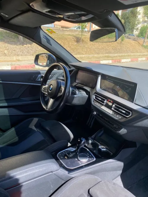 BMW Série 1 2023 M performance