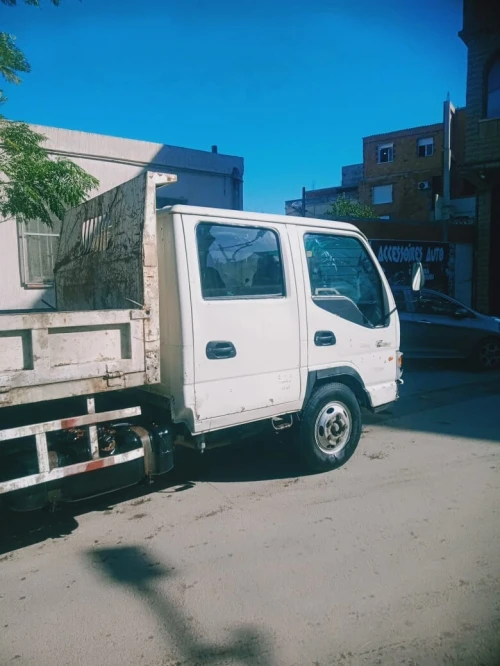 JAC Camion benne 2015