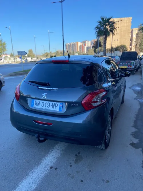 Peugeot 208 2014 Allure