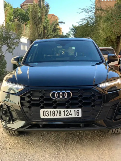 Audi Q5 2024 S LINE