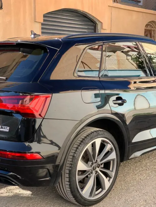 Audi Q5 2024 S LINE