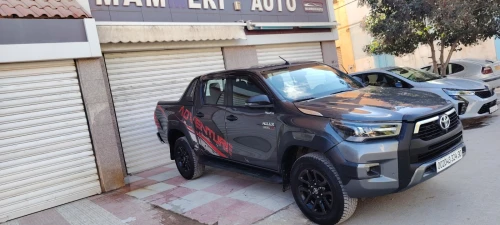 Toyota Adventure 2024 