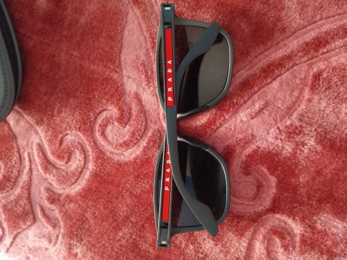 Lunette de sol prada