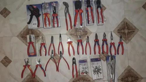Pince knipex + de 40 articule neuf , made in germany .