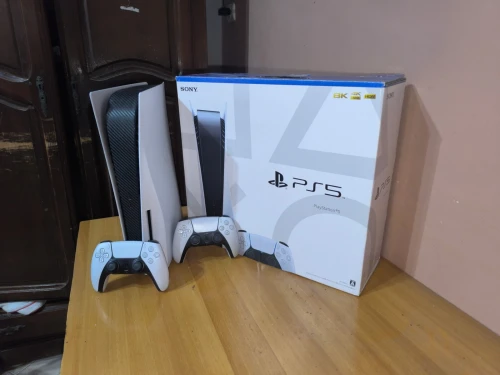 ps5+2manette originale + les kable originale