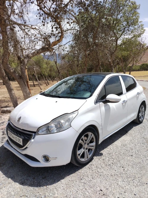 Peugeot 208 2012 Allure