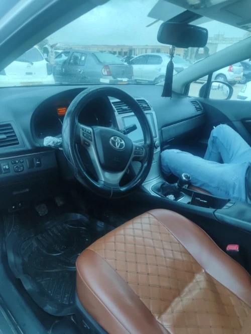 Toyota Avensis 2012 Premium